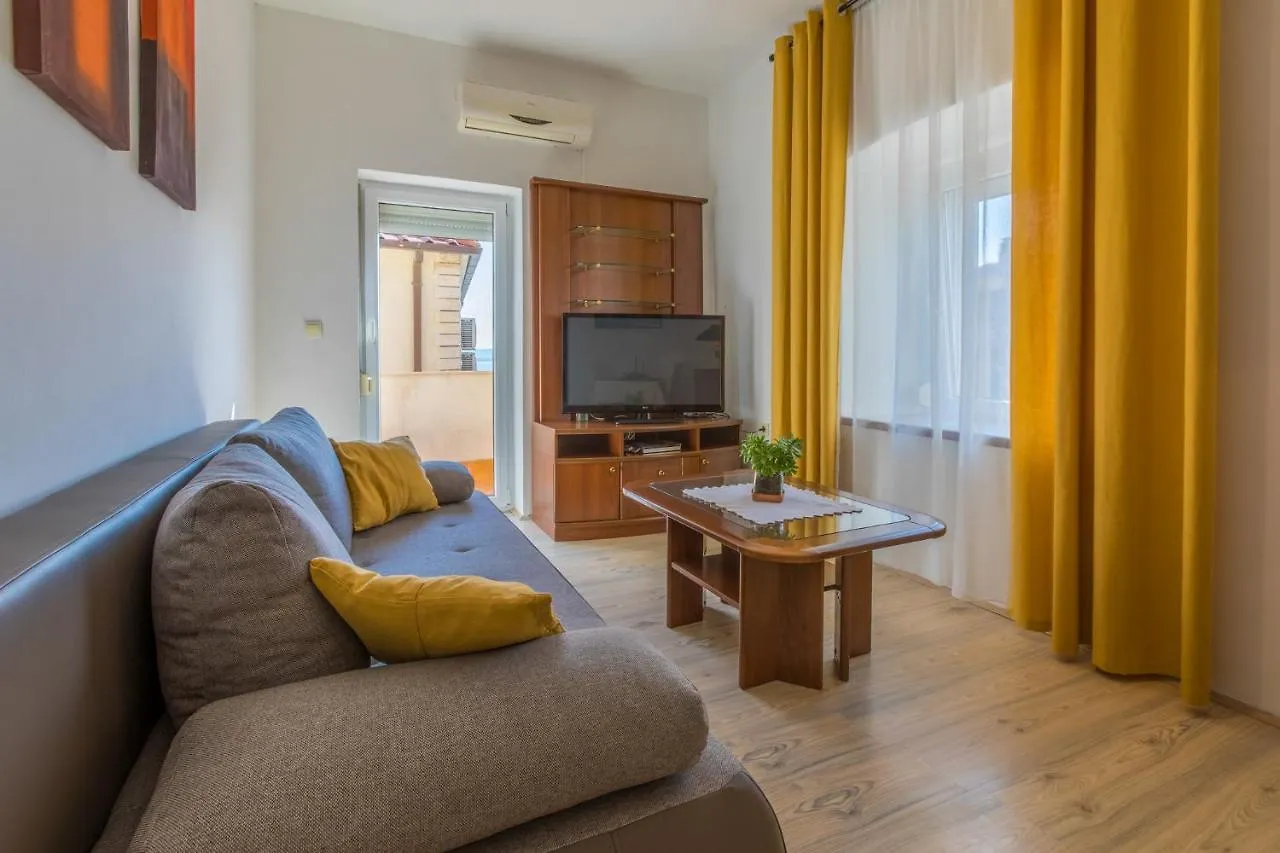 Diana Apartment Crikvenica 0*,