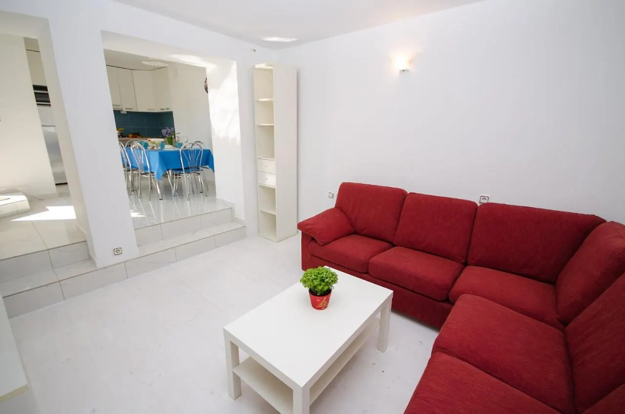 Diana Apartment Crikvenica 0*,